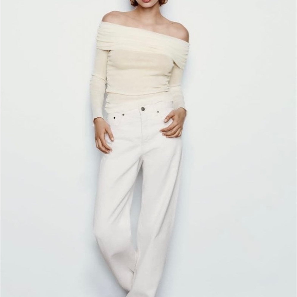 ZARA Off Shoulder Top in Ivory